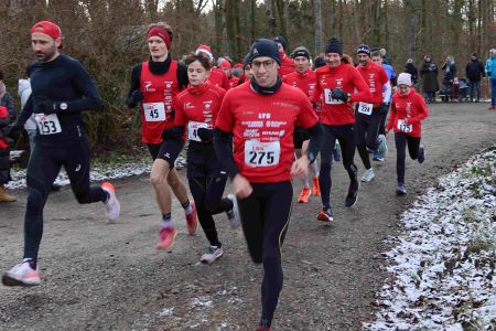 Heiligabendlauf 2024 Start Erw Max vorne.jpg